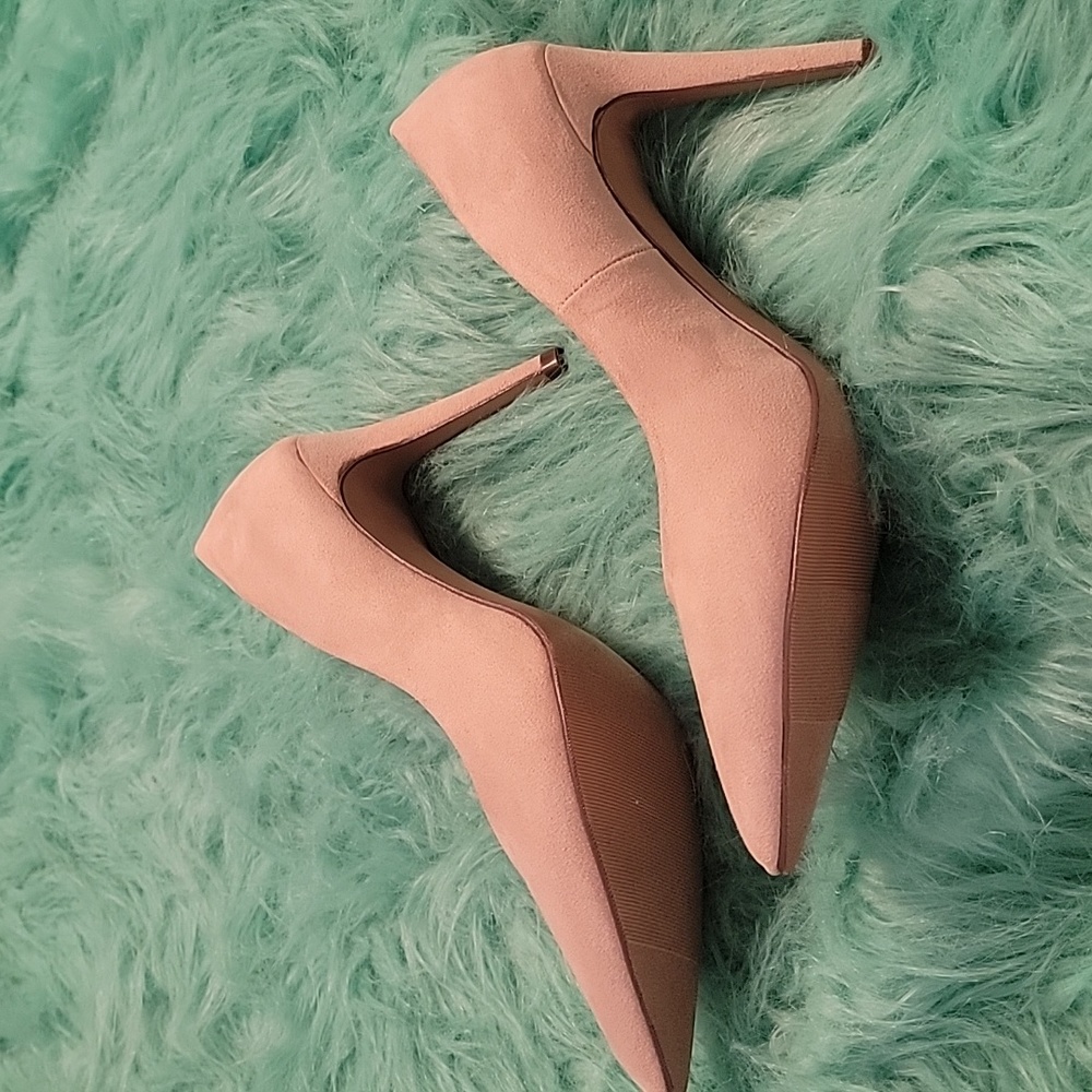 Madden NYC rose suede heels new in box